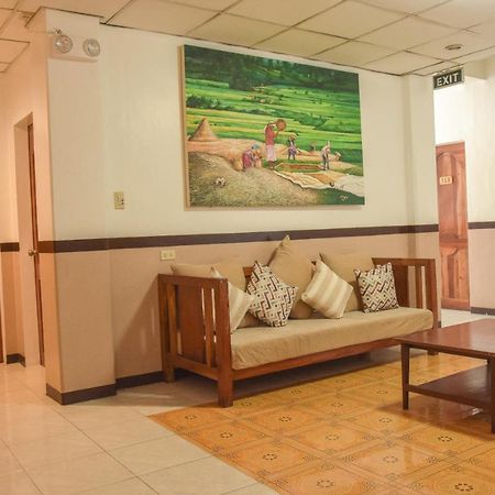 Tiptop Tower Suite Inn Dumaguete City Экстерьер фото