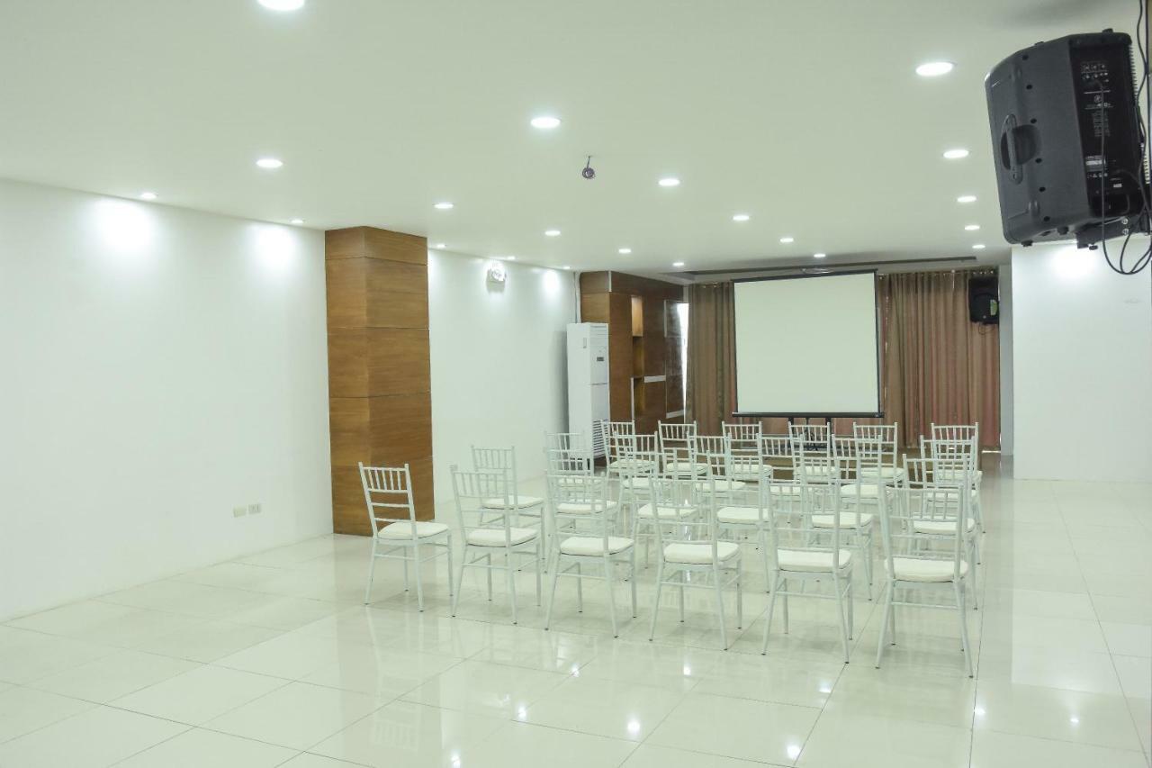 Tiptop Tower Suite Inn Dumaguete City Экстерьер фото