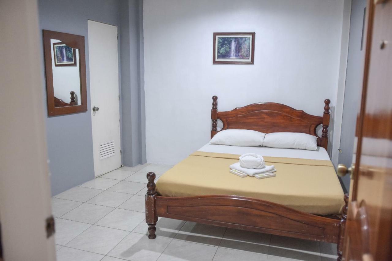 Tiptop Tower Suite Inn Dumaguete City Экстерьер фото
