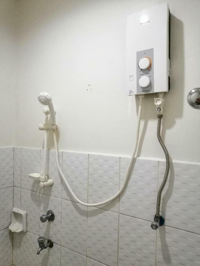 Tiptop Tower Suite Inn Dumaguete City Экстерьер фото