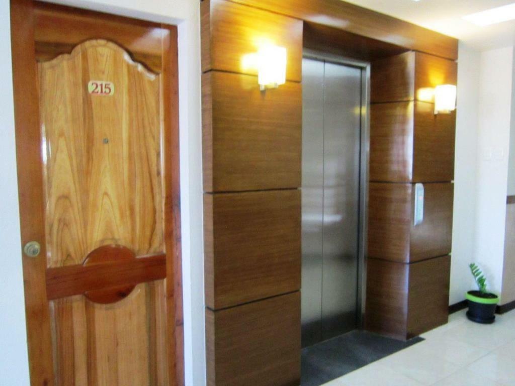 Tiptop Tower Suite Inn Dumaguete City Экстерьер фото