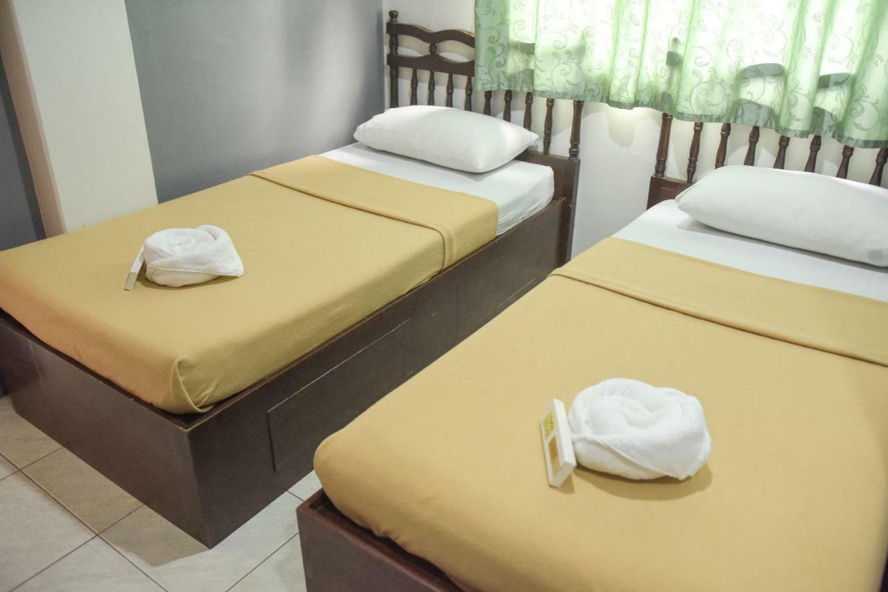 Tiptop Tower Suite Inn Dumaguete City Экстерьер фото