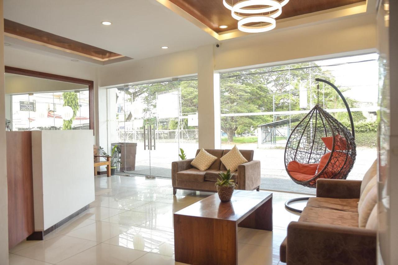 Tiptop Tower Suite Inn Dumaguete City Экстерьер фото